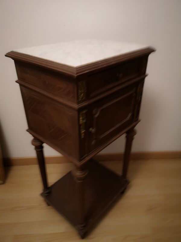 Table de chevet style empire, plateau marbre, intérieur marbre