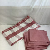 Tablecloth & 6 Vintage Linen Towels