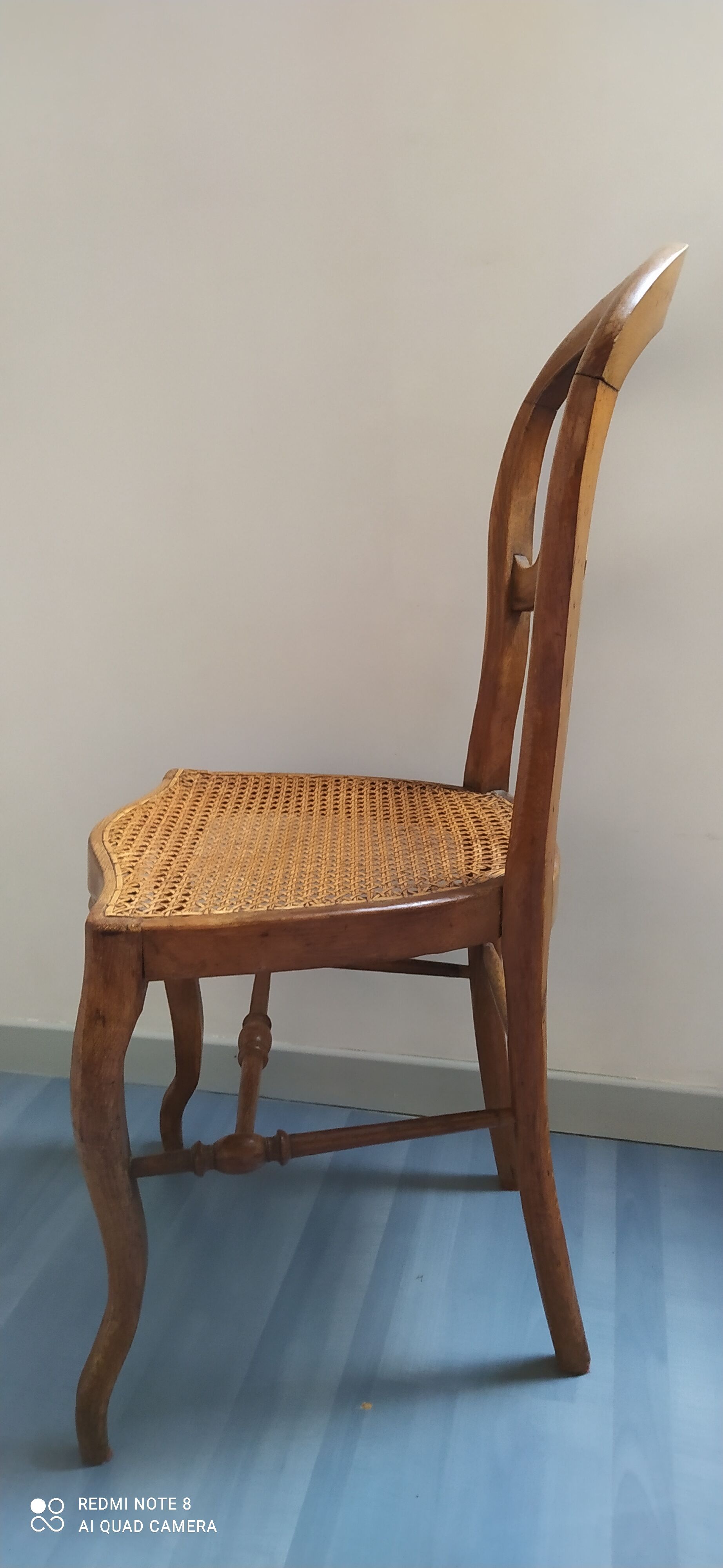 Chaise cannée ancienne