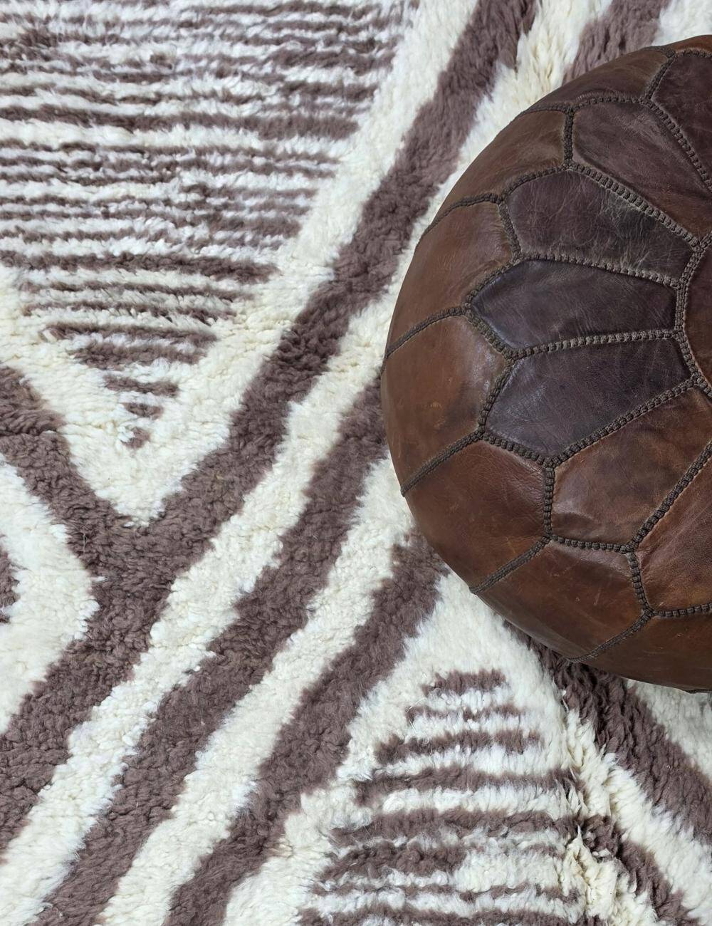 Contemporary Moroccan rug - 300 x 246 cm