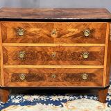 Commode de style Louis XVI.