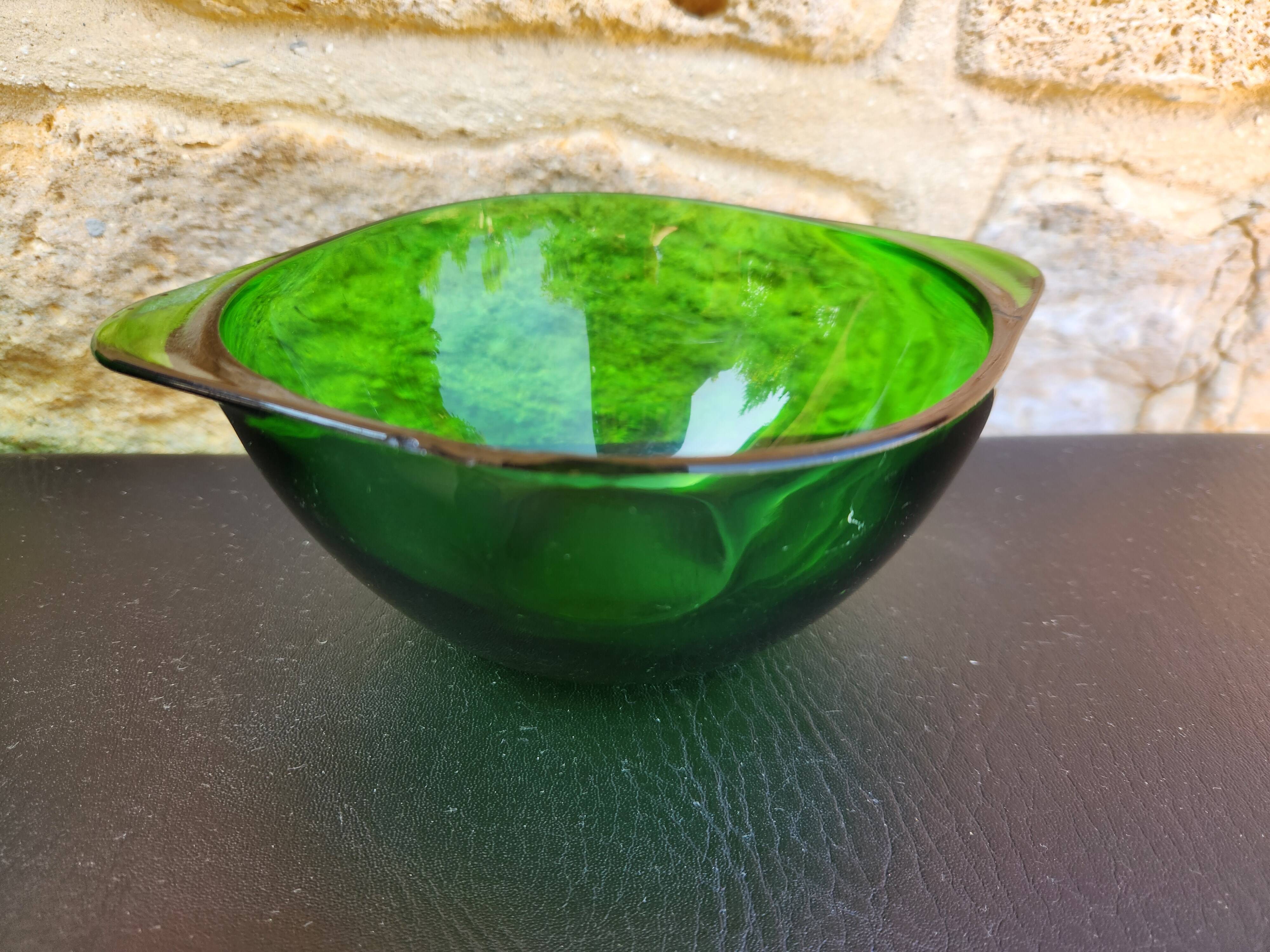Set of 3 vintage green eared bowls