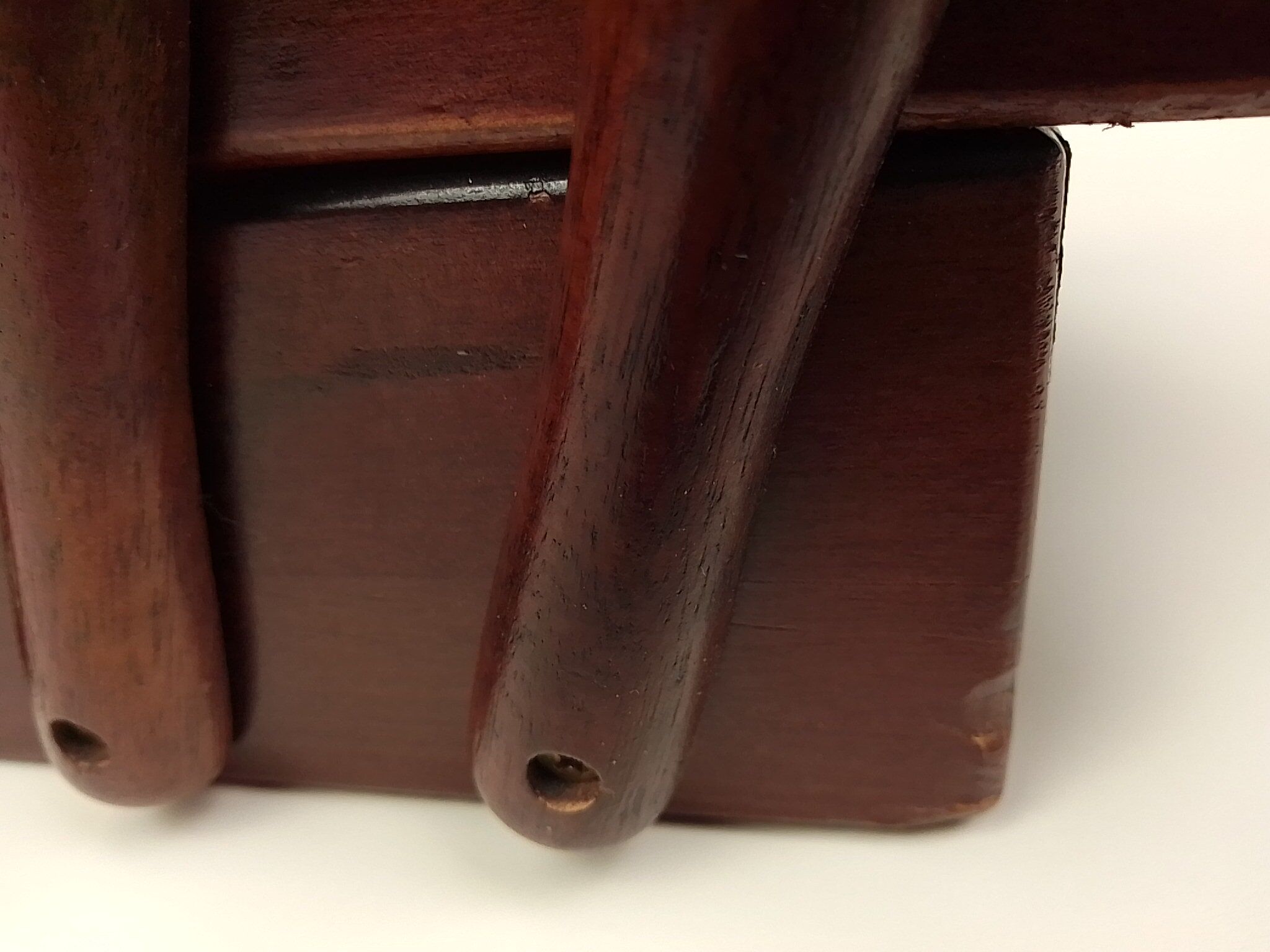 Table worker in wood and fabric