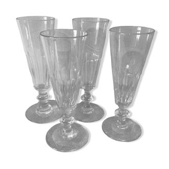 Champagne flutes bistro type