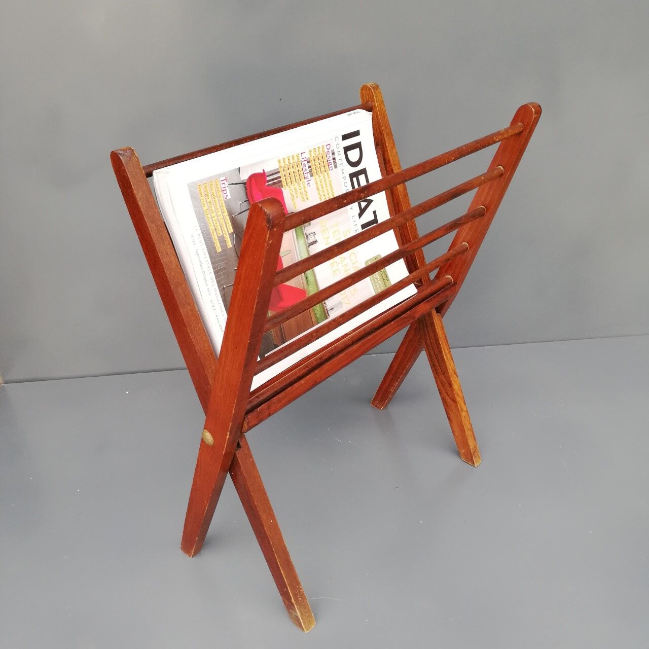 Scandinavian magazine rack of Cees Braakman