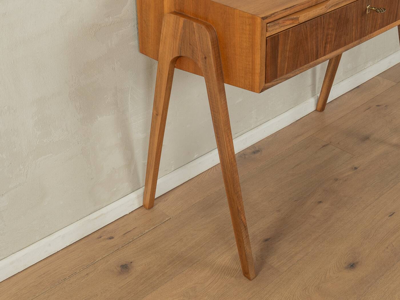 Unique hairdresser, 1950s