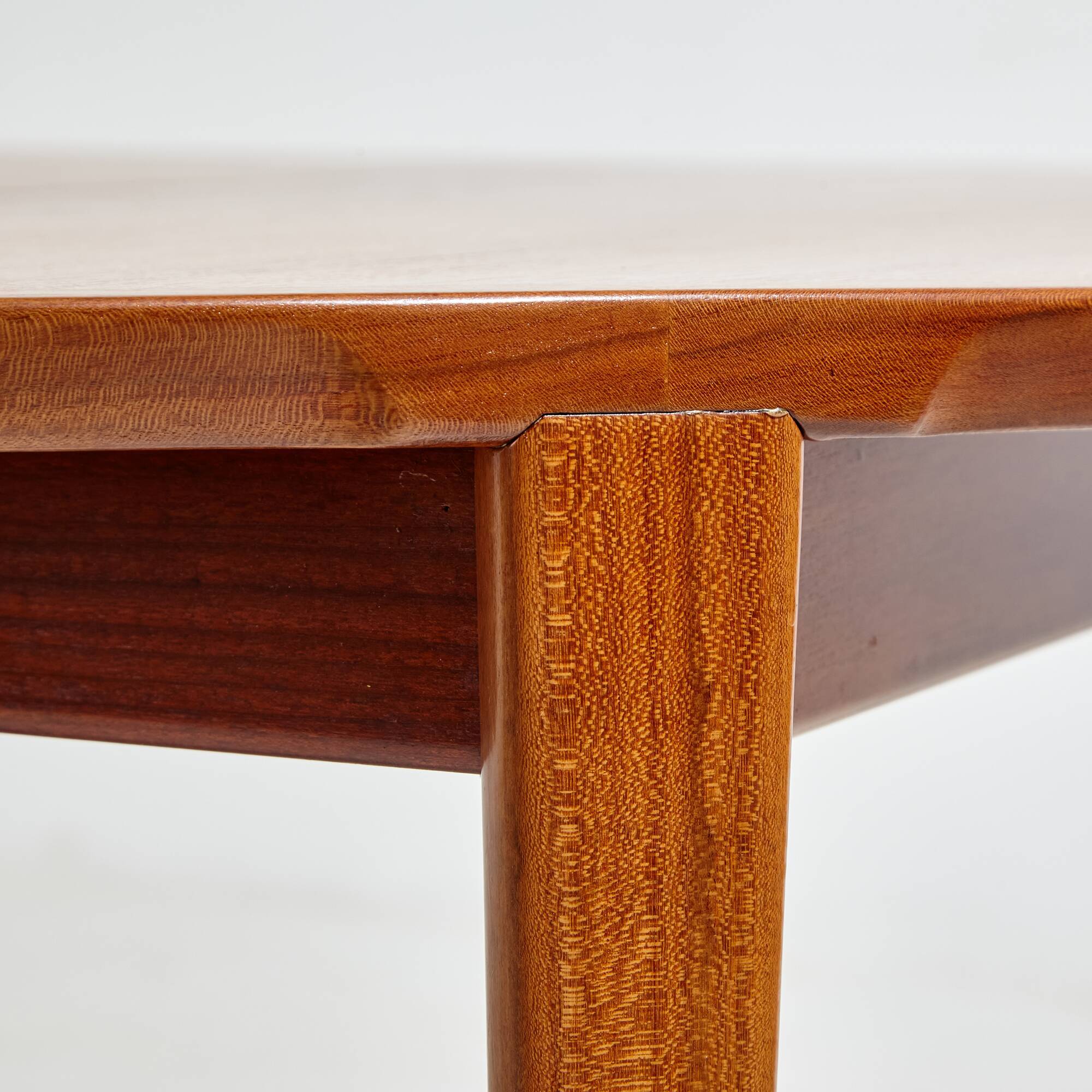 Restored teak dining table by henry rosengren hansen for brande møbelindustri mk9477