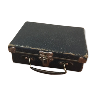 Imitation cardboard case with navy blue croc