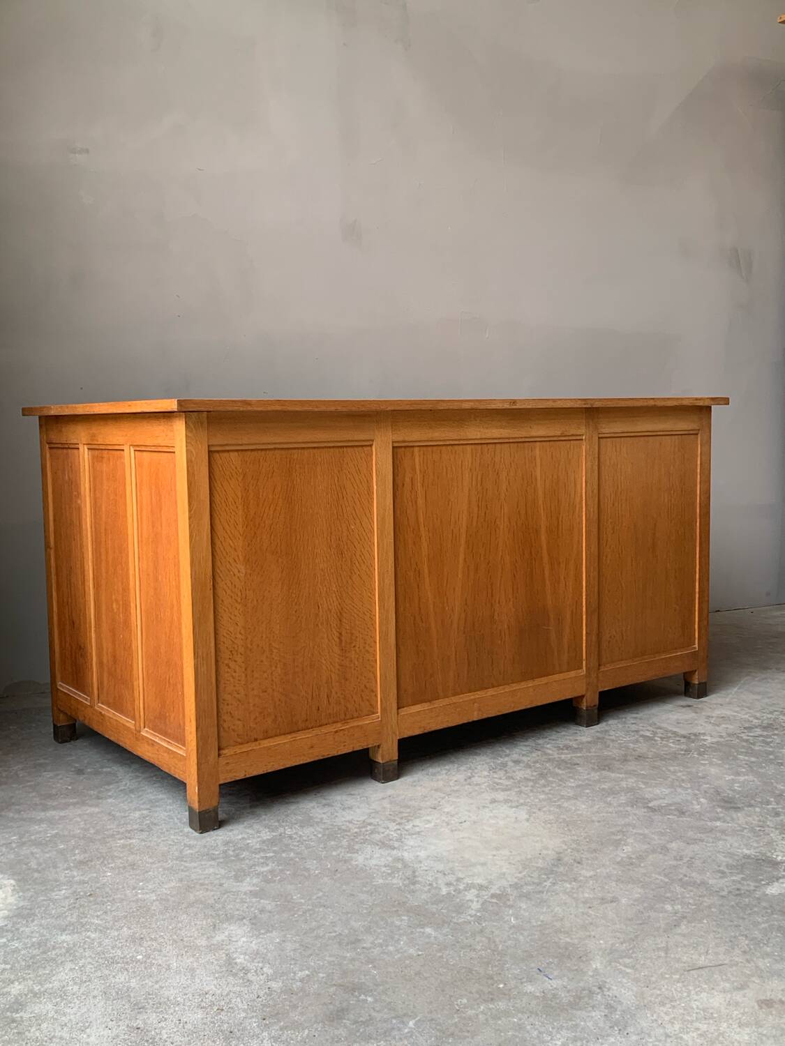 Bureau Vintage en Chêne avec 8 Tiroirs