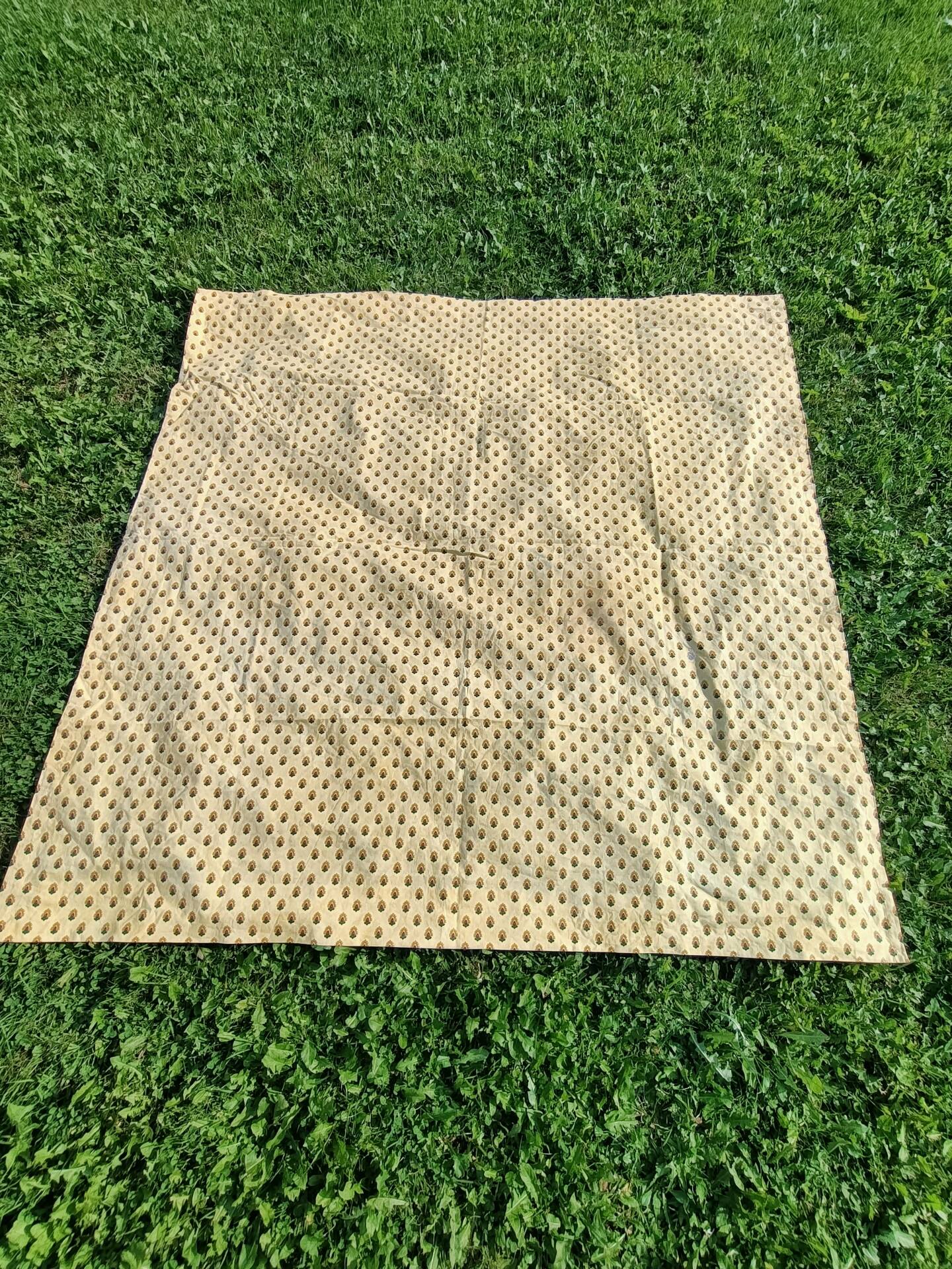 Retro Provençal tablecloth