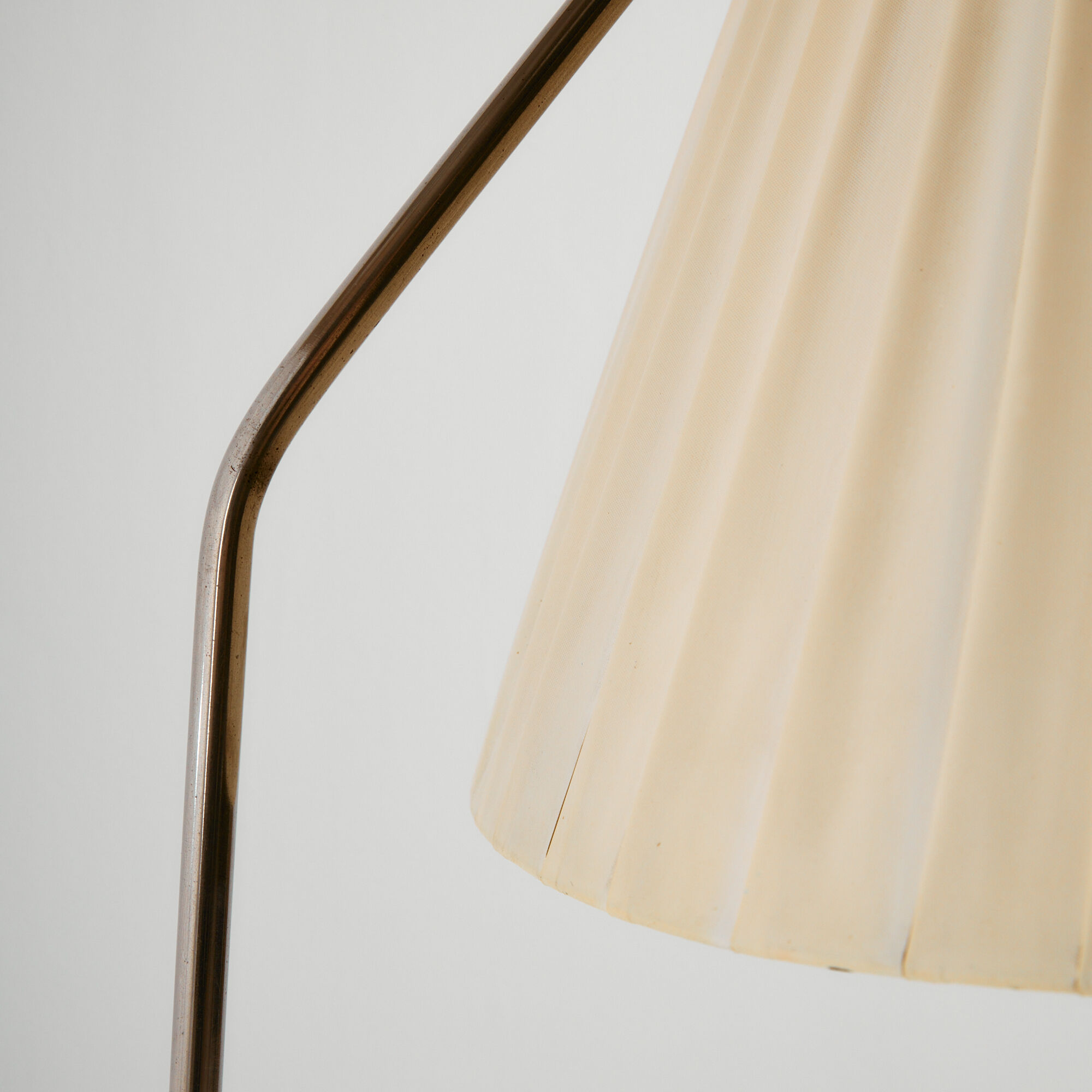 Metal floor lamp