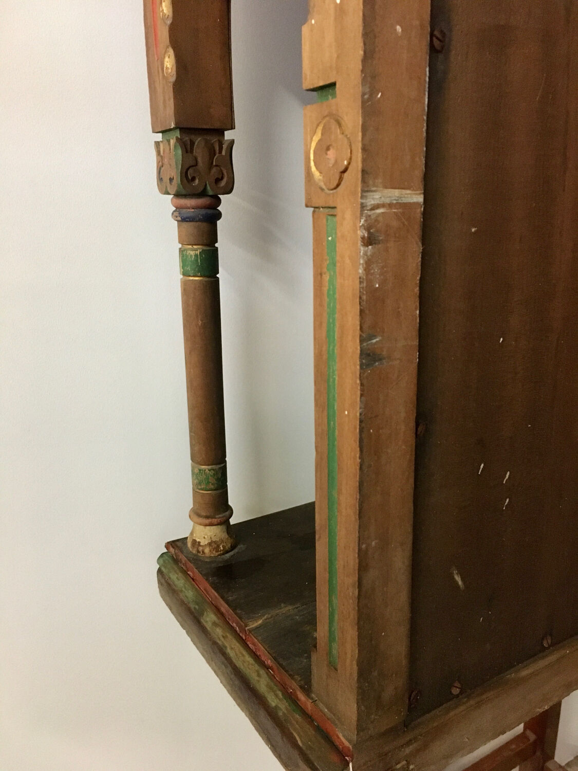 Wall shelf