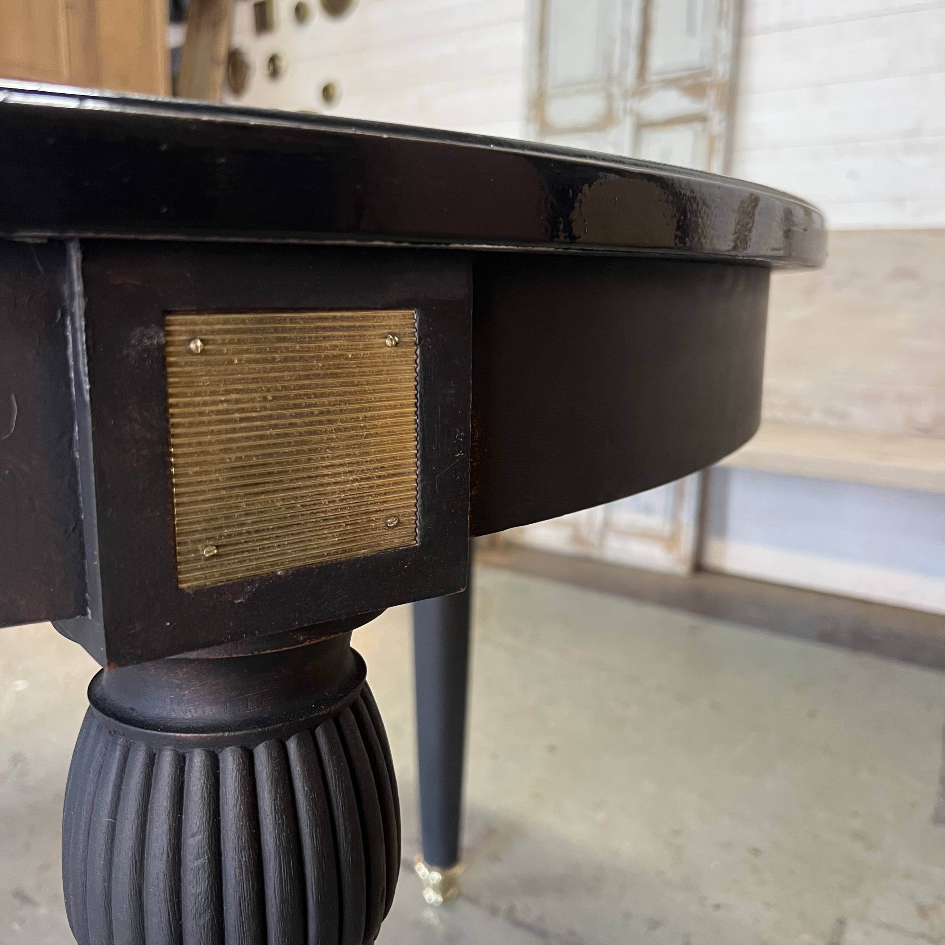 Napoleon III extendable table