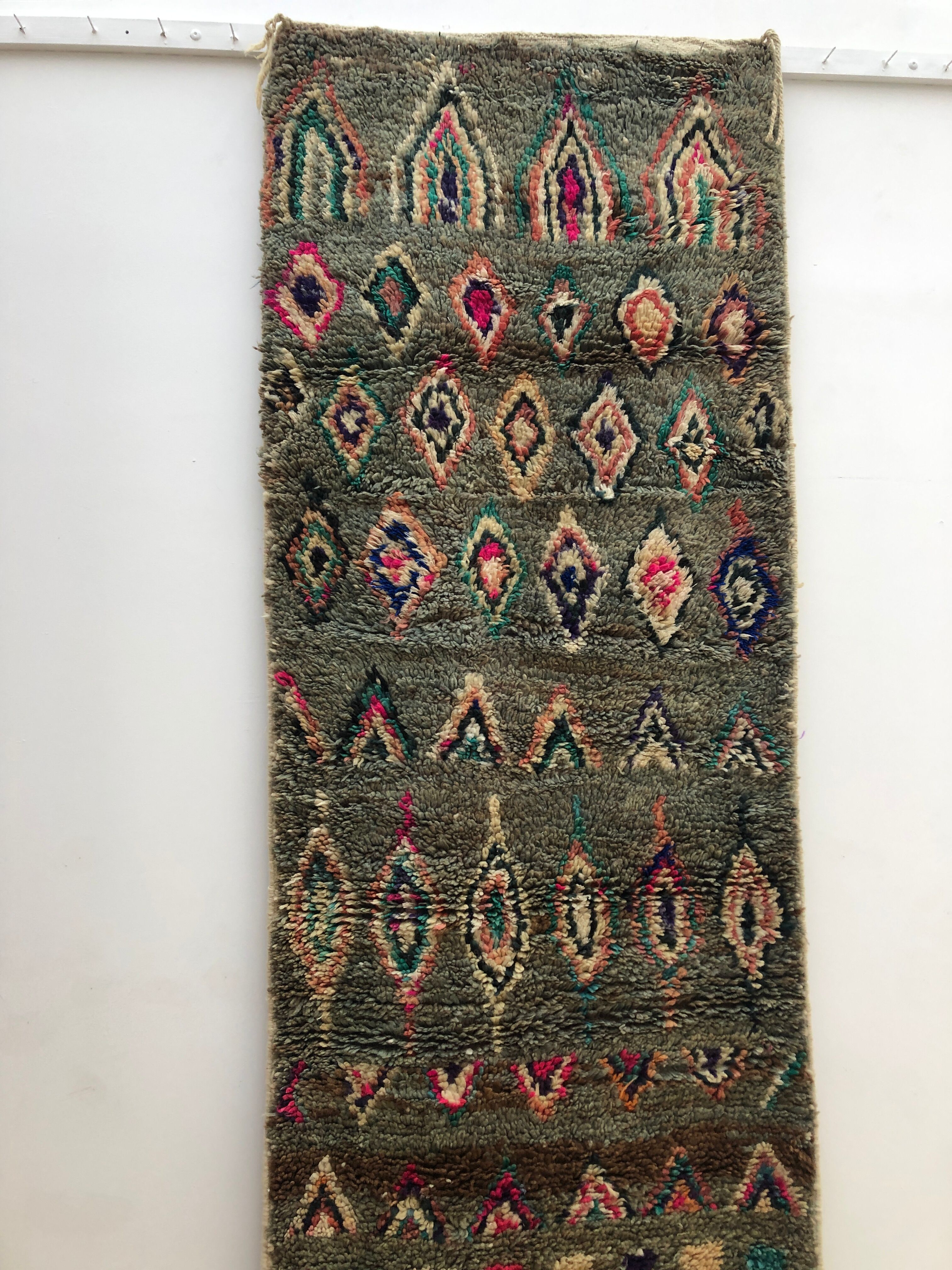 Moroccan Berber carpet Boujaad corridor 2,72x0.78m
