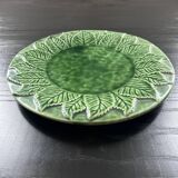 Plat feuilles vertes en barbotine