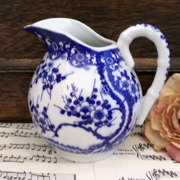 Théière, sucrier et pot à lait japonais en porcelaine d'Arita, fin du XIXe