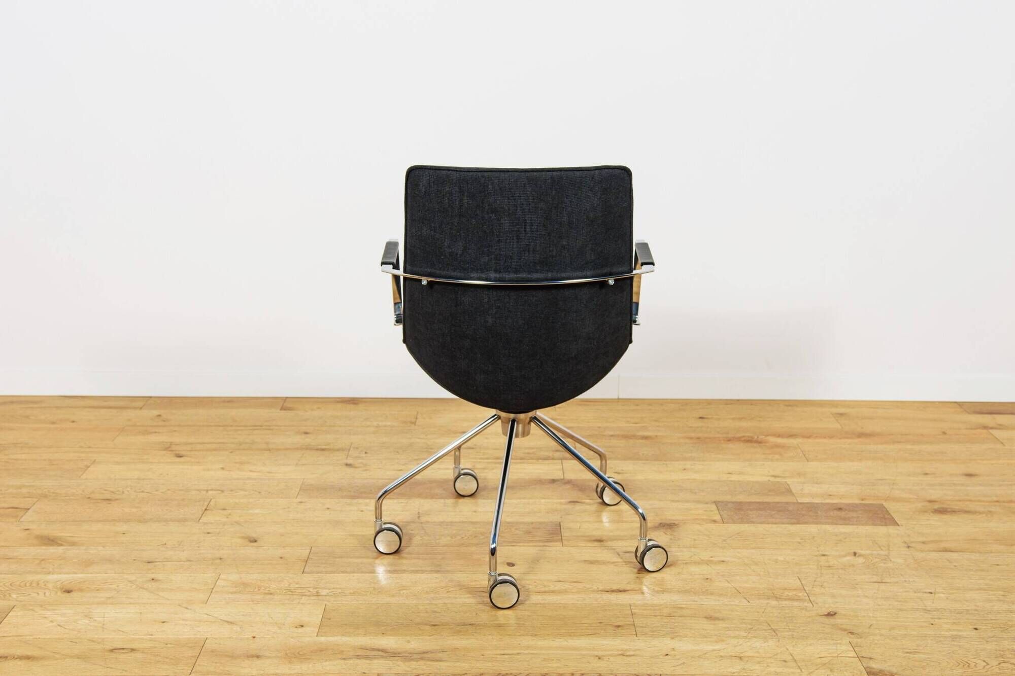 Mid-Century Conference Chairs "Comet" by Gunilla Allard for Lammhults, Sweden, 1990s, Set of 8