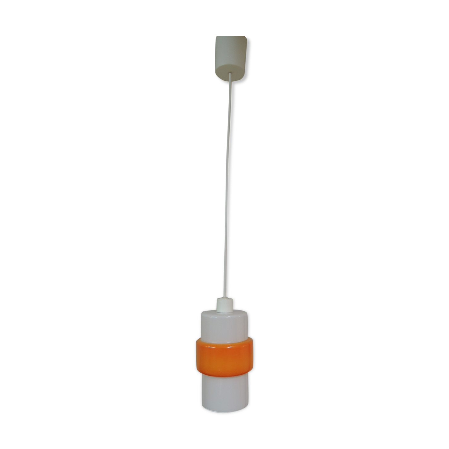 White and orange opaline suspension