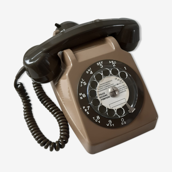 Ancien téléphone années 70