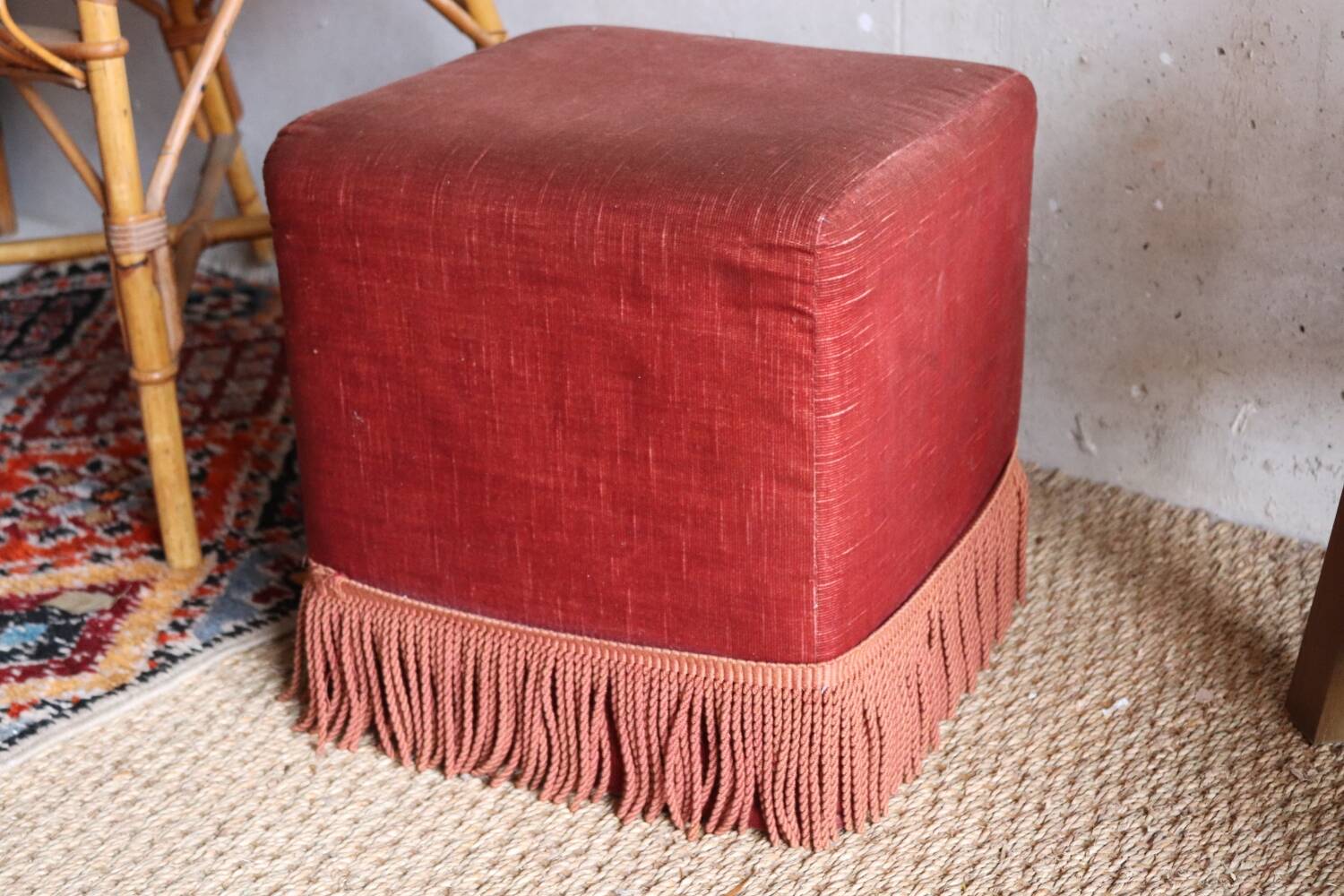 60s pink velvet pouf