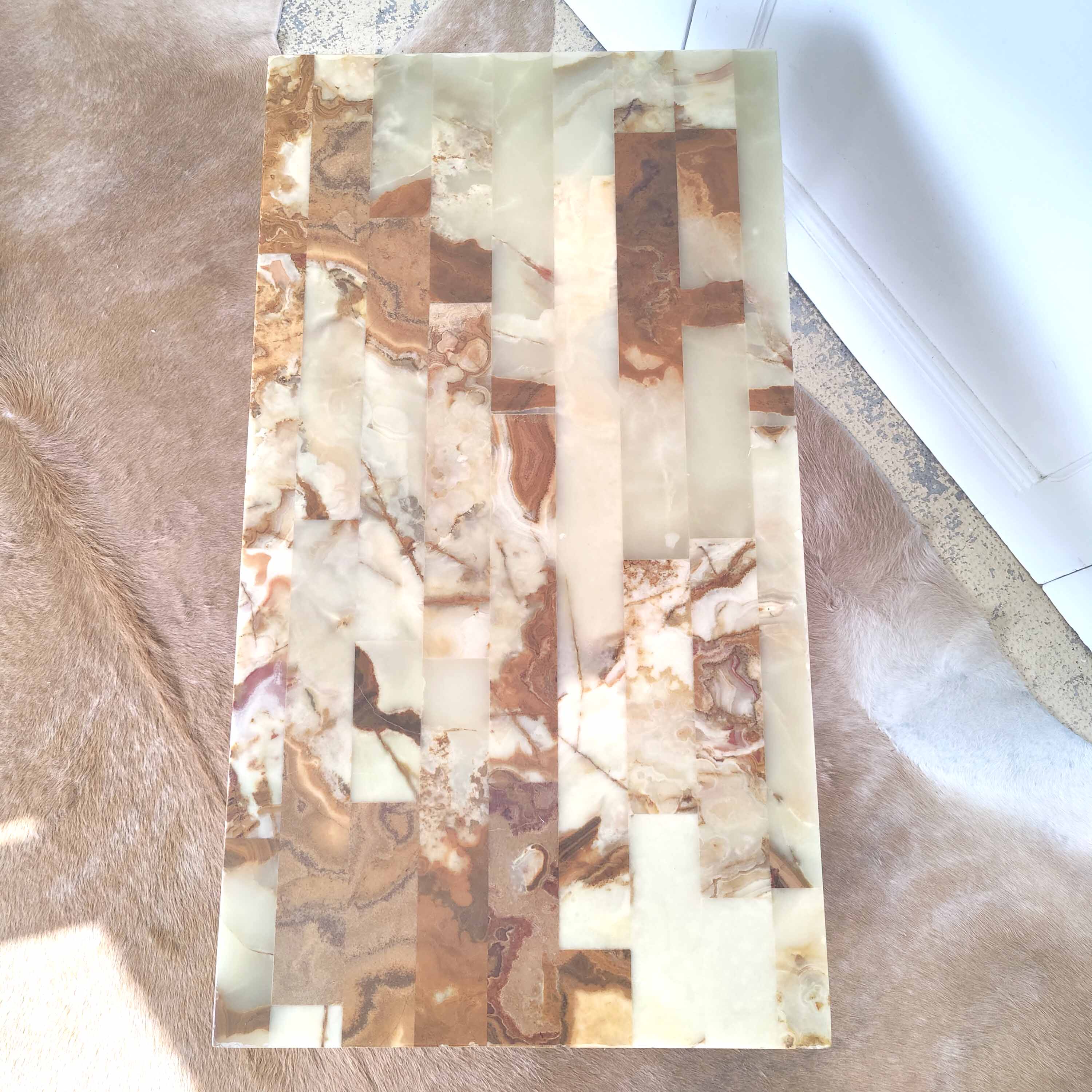 Coffee table marble onyx and gilded metal