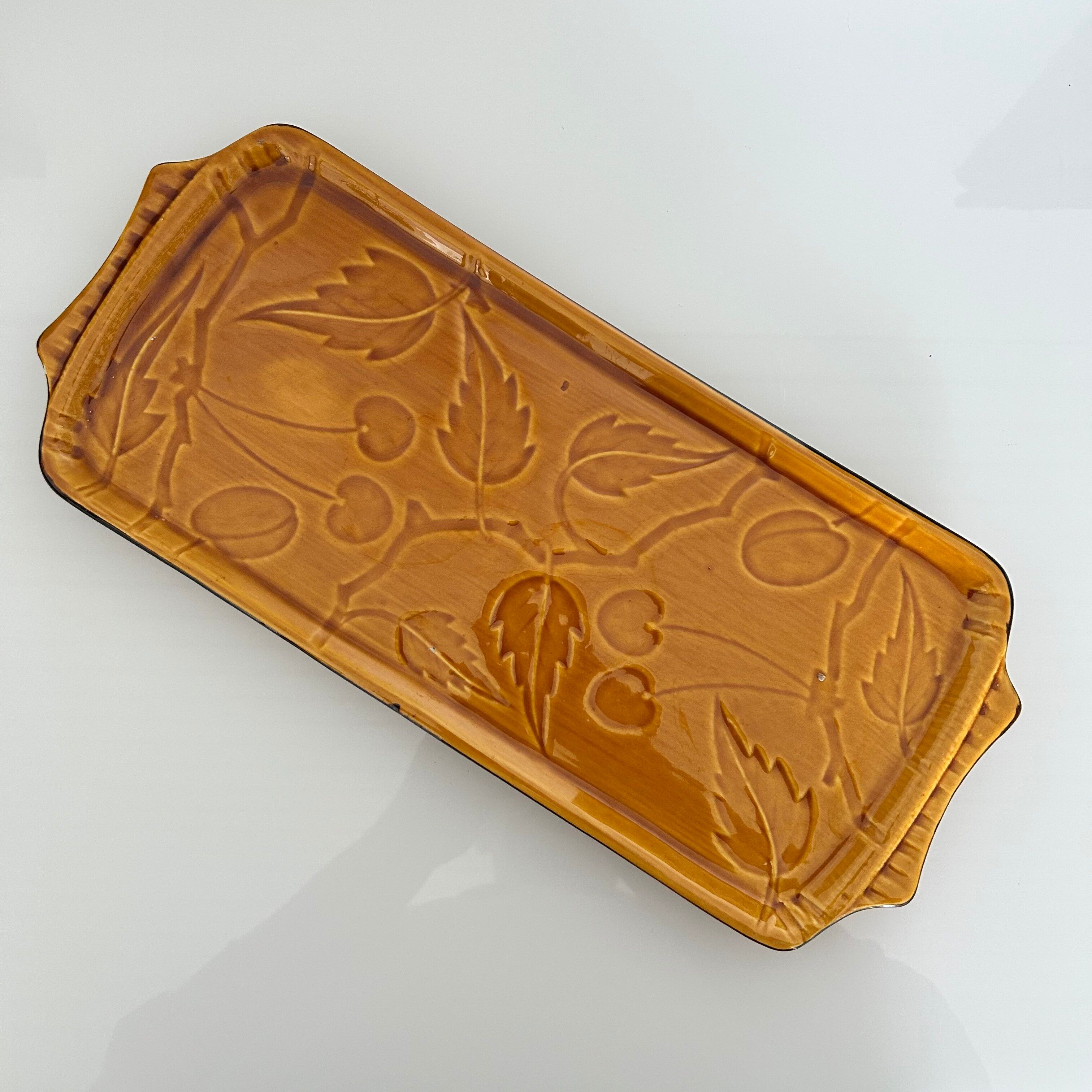 Rectangular plate with cherry decoration