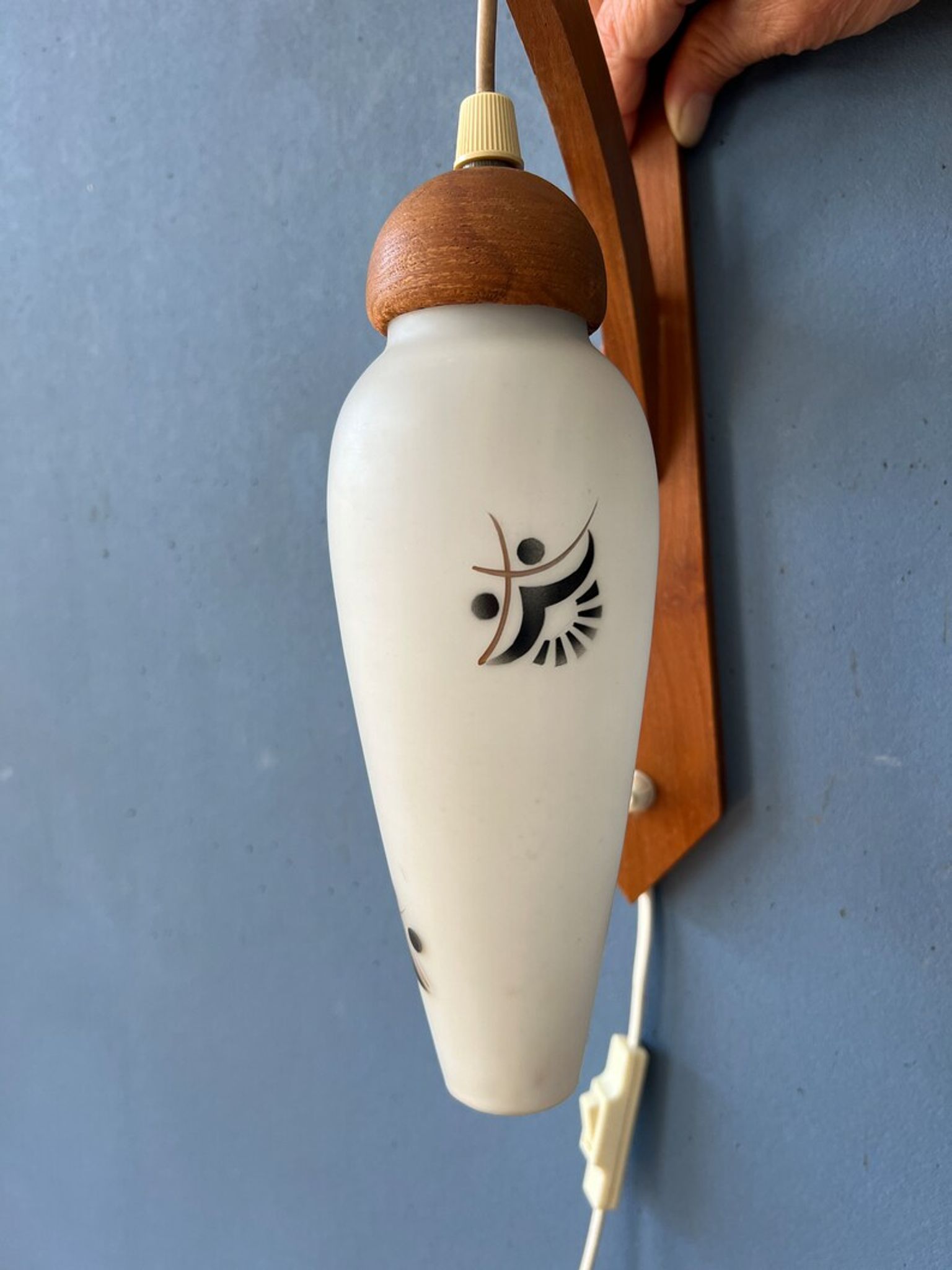 Teak wood wall lamp