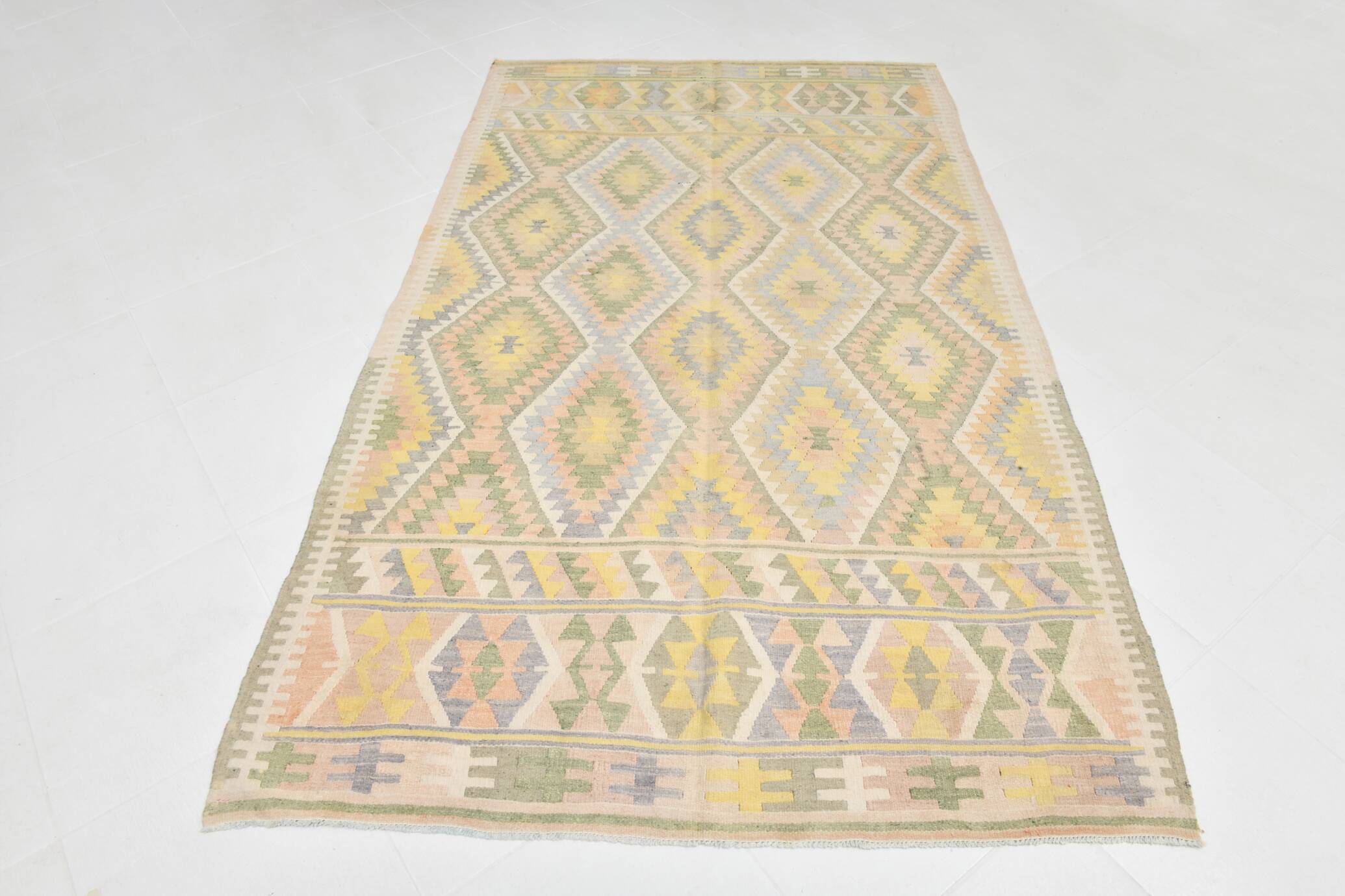 5x8 Light Green Yellow Geometric Vintage Rug, 149x247Cm