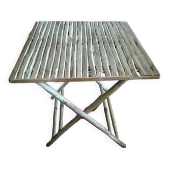 Very original bamboo folding table