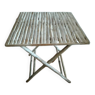 Table pliante très originale en bambou
