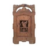 Wardrobe bird décor
