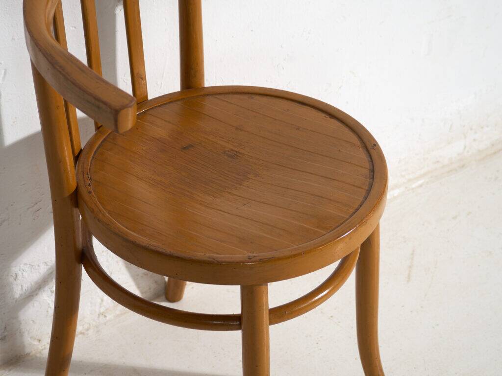 Ensemble de quatre chaises style Thonet en bois courbé – Europe centrale, vers 1920