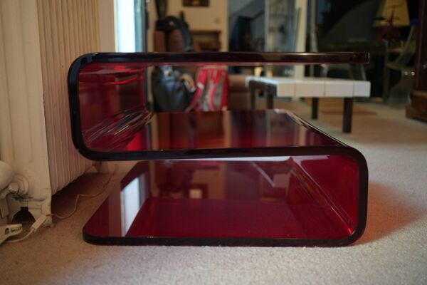 Table Basse En Plexiglas Rouge Des Années 1970, Design Français, Esthétique