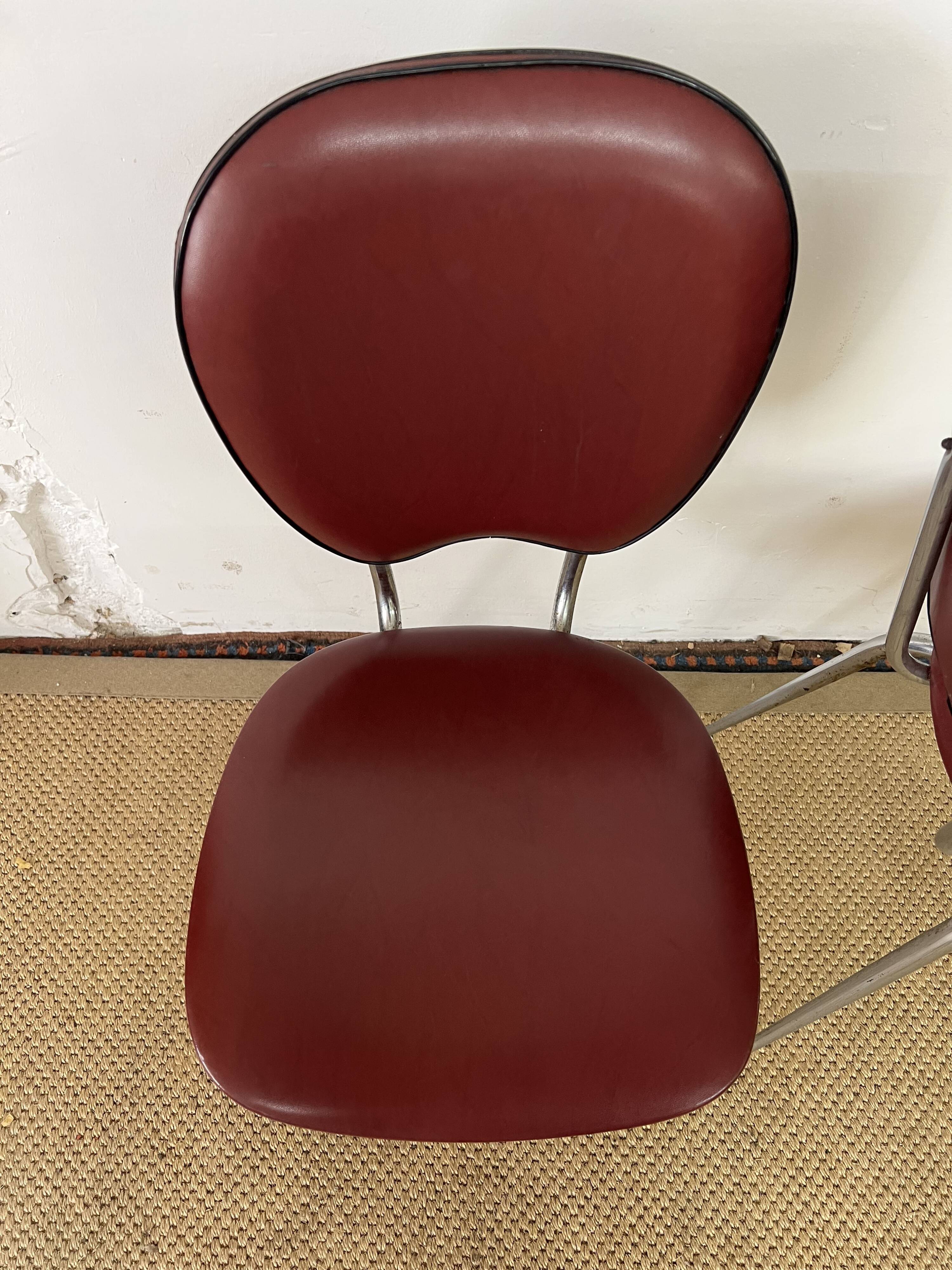 Paire de chaises vintage en skaï