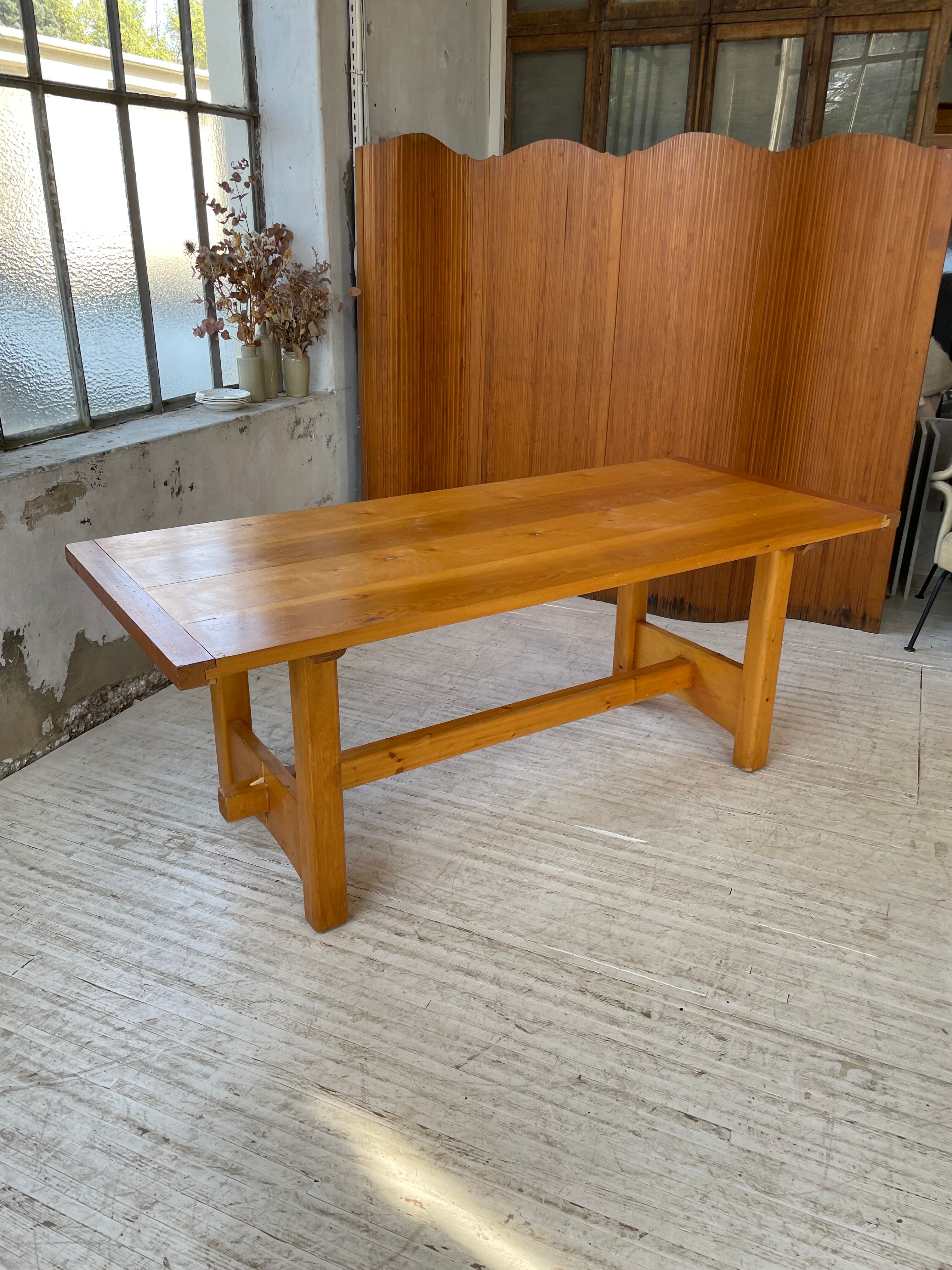 Mountain furniture table in pine 2m