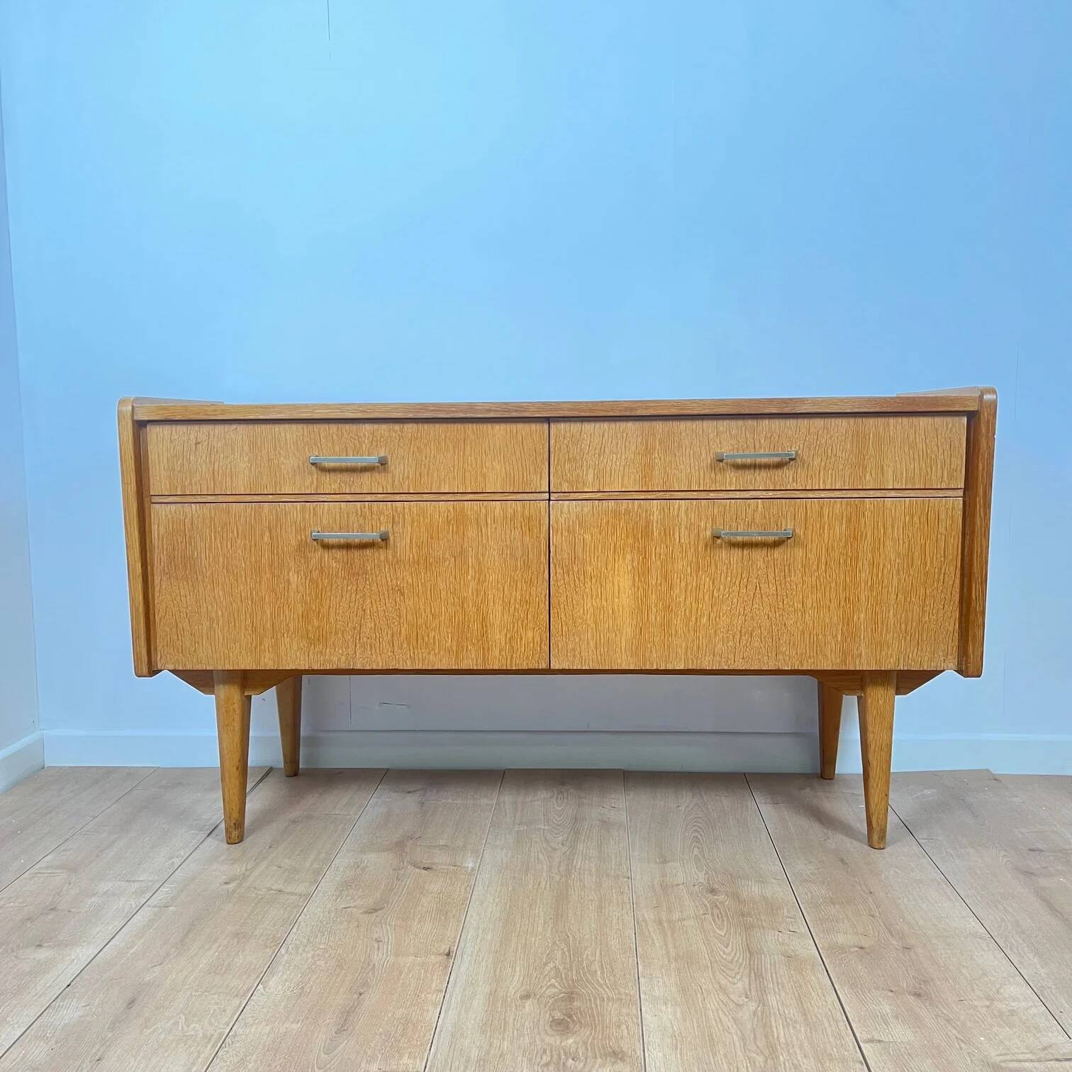 Buffet bas vintage en bois clair, 1960/70