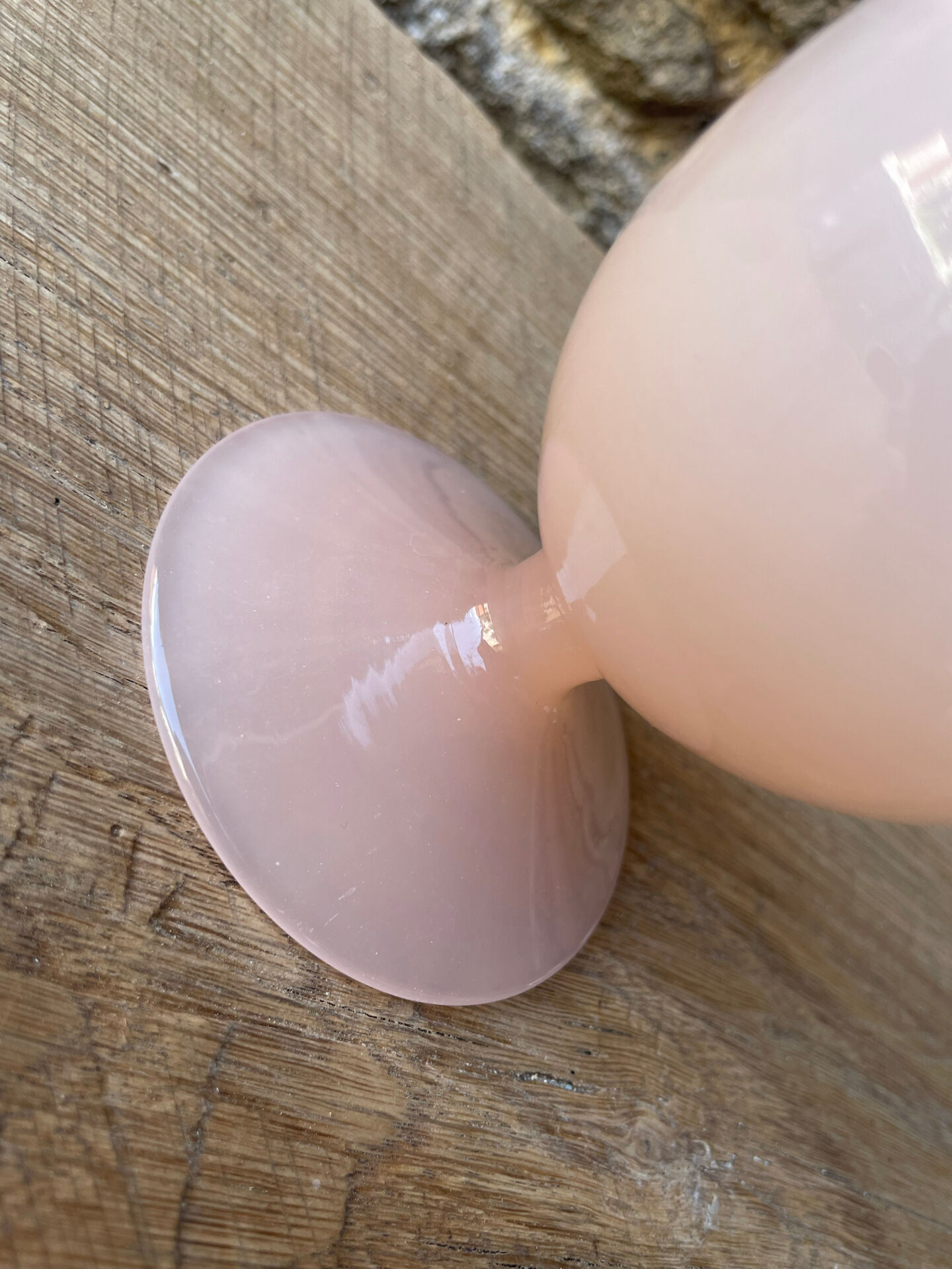 Vase in powdered pink opaline