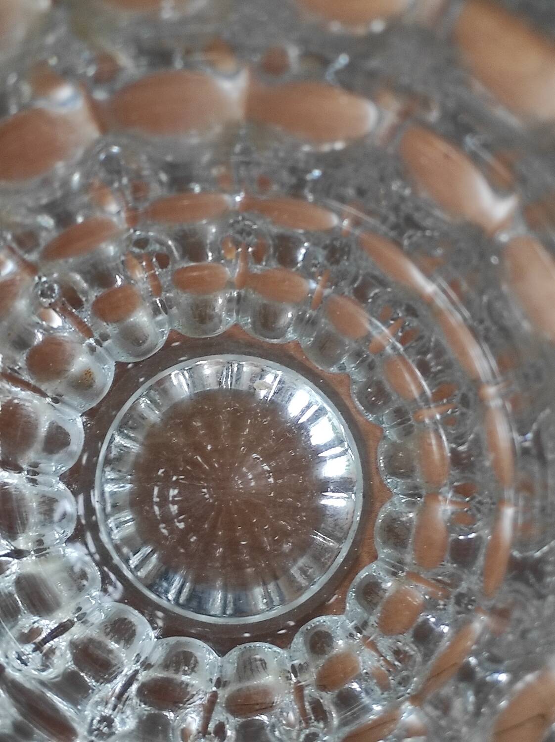 Molded glass vase "thorns"