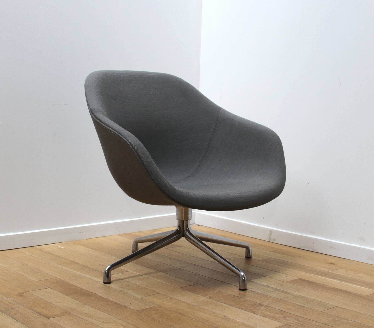 AAL 81 armchair, Hay
