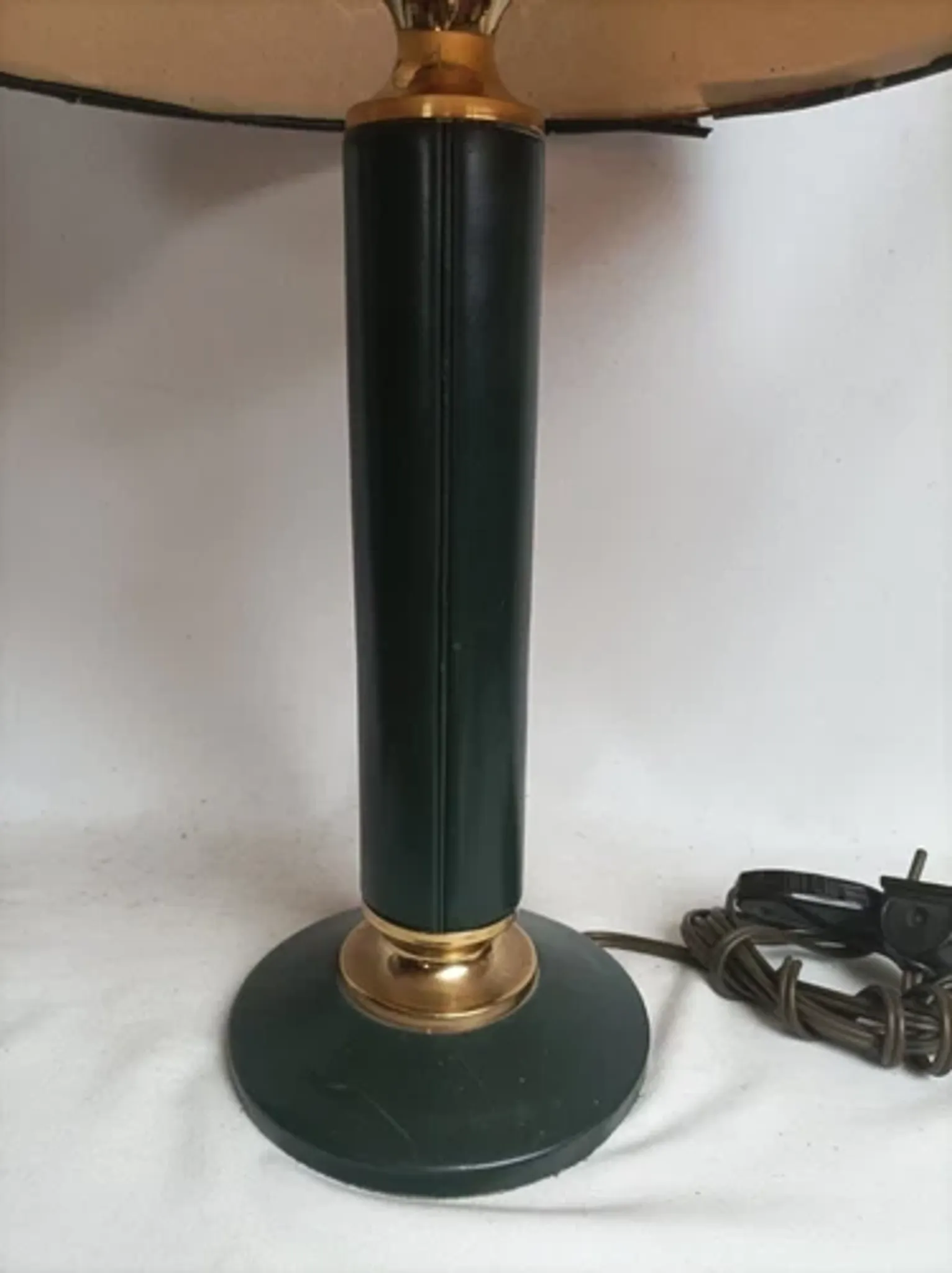 Vintage table lamp base from the 1970s/1980s in leather - in working condition.