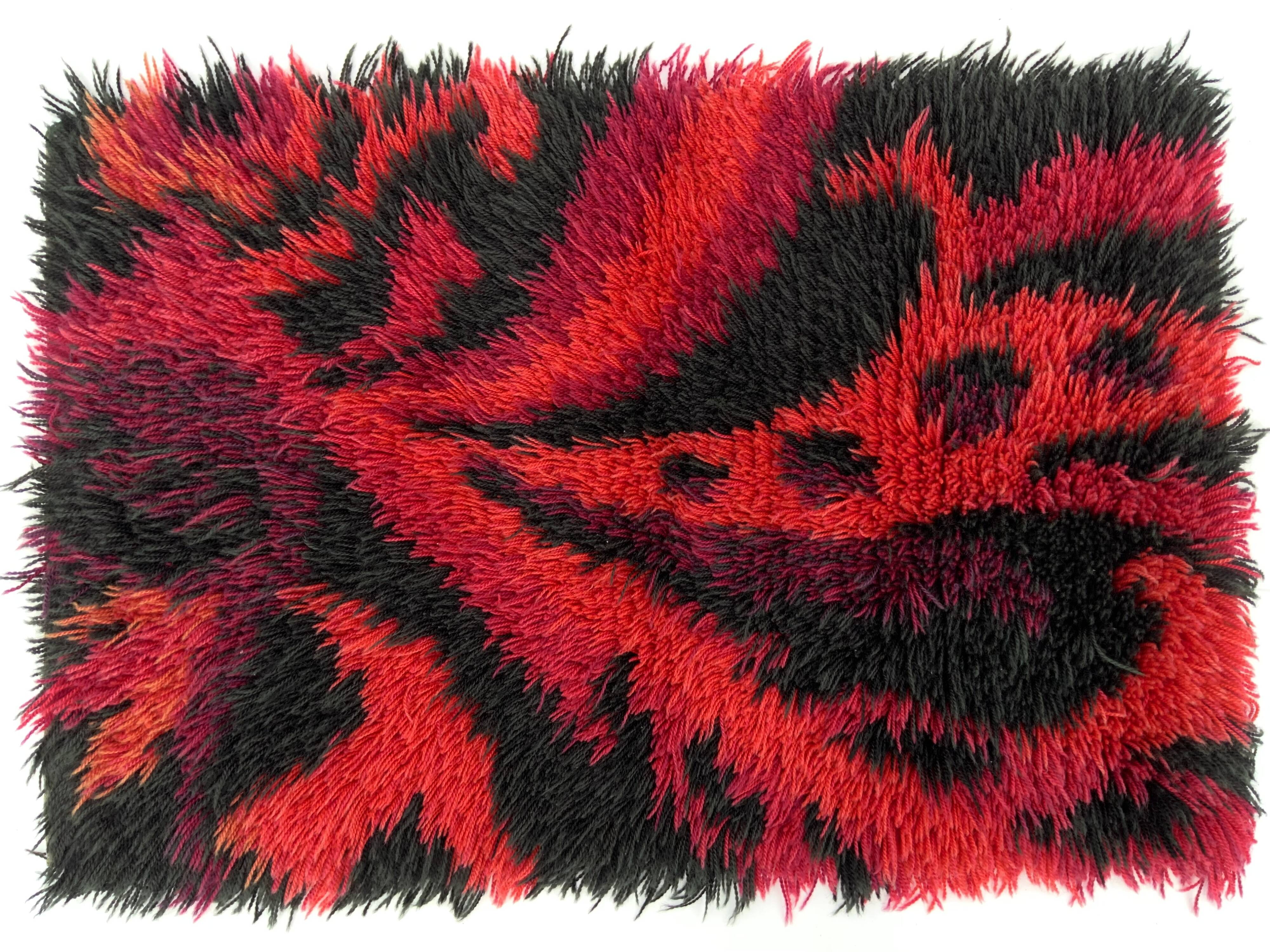 Vintage Red Scandinavian Design Wool Rya Rug Woven Handmade Vintage 1970s