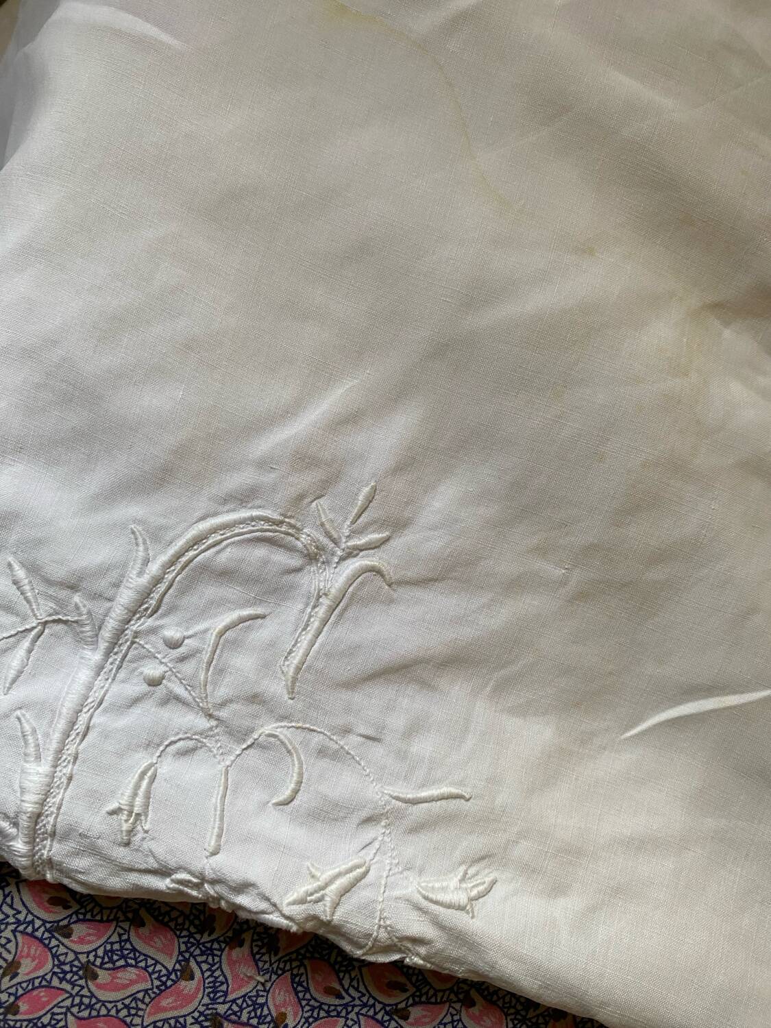 Drap de trousseau monogramme RC vers 1900.