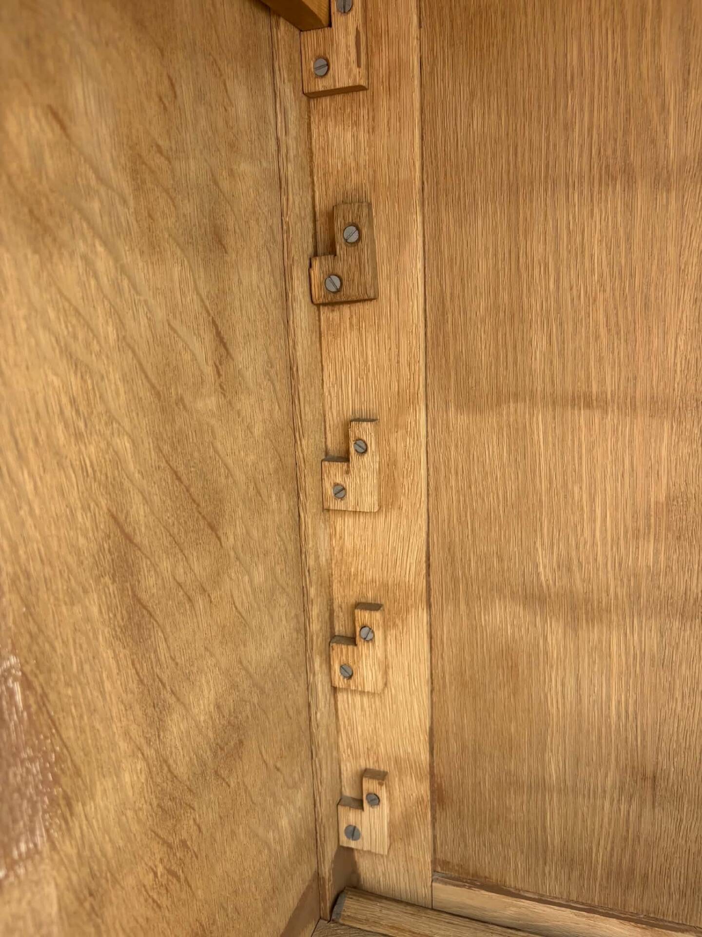 Shuttered oak furniture – Vintage & authentic