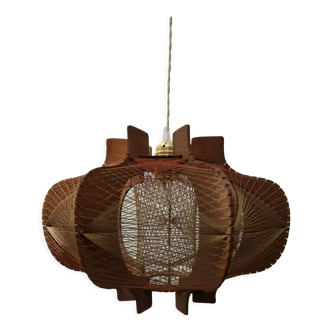 Scandinavian pendant lamp threads and wood