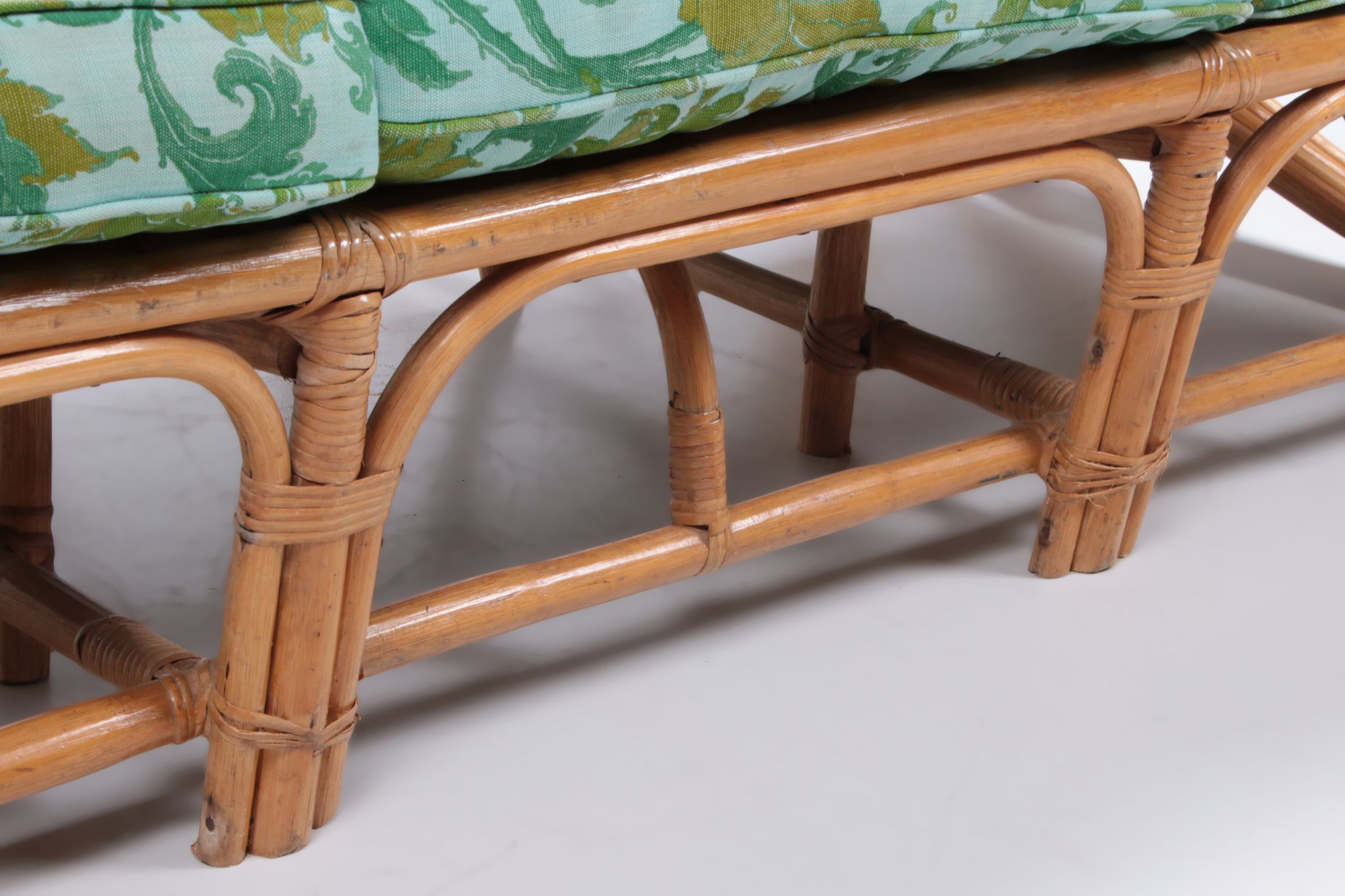 Vintage set of bamboo lounge armchairs and sofa with coffee table Paul Frankl, 1960s