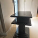 Table d’appoint / Console postmoderne en granit massif – années 1980