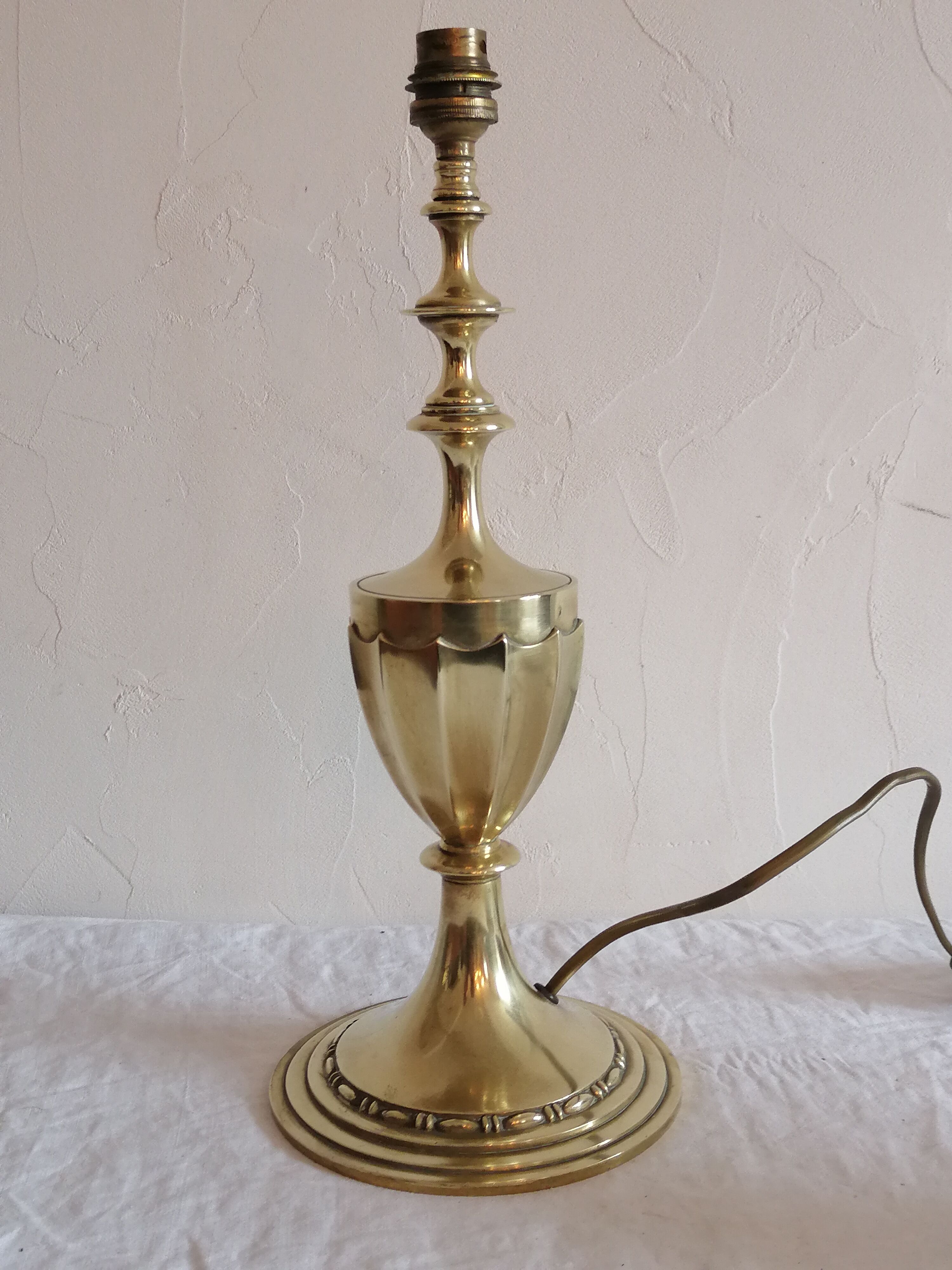 Art deco bronze lamp