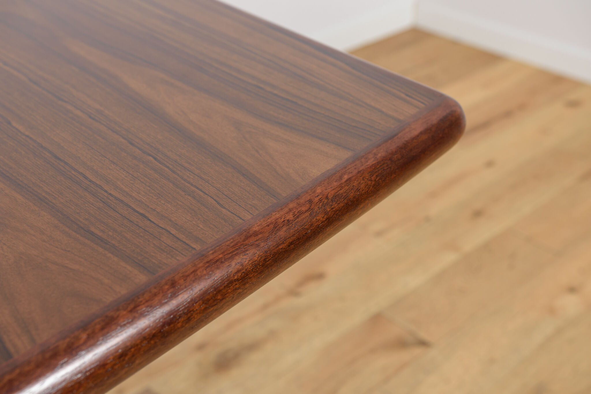 Table à manger extensible en palissandre de style mid-century moderne, Danemark, années 1960.
