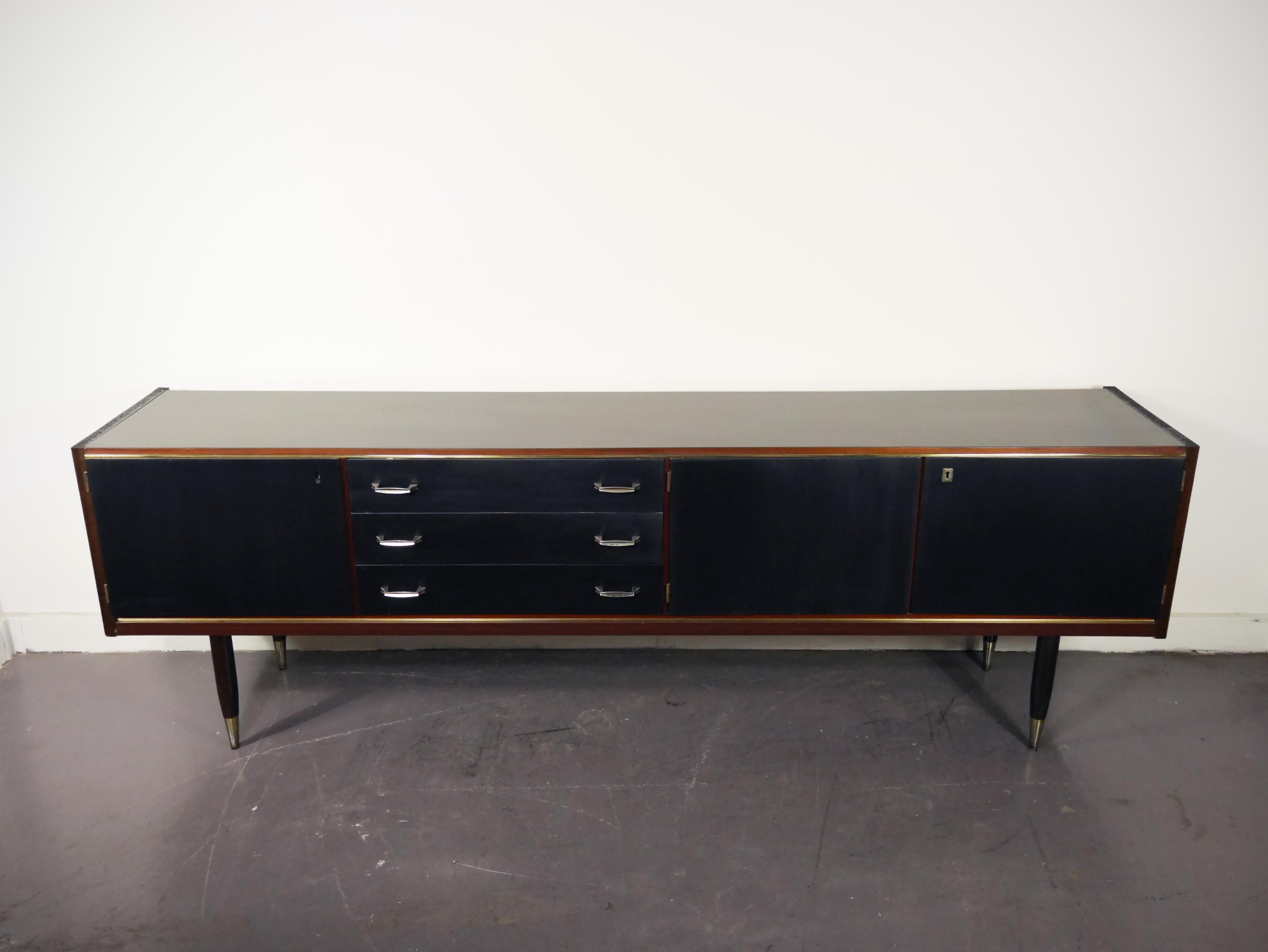 Enfilade noire des années 60