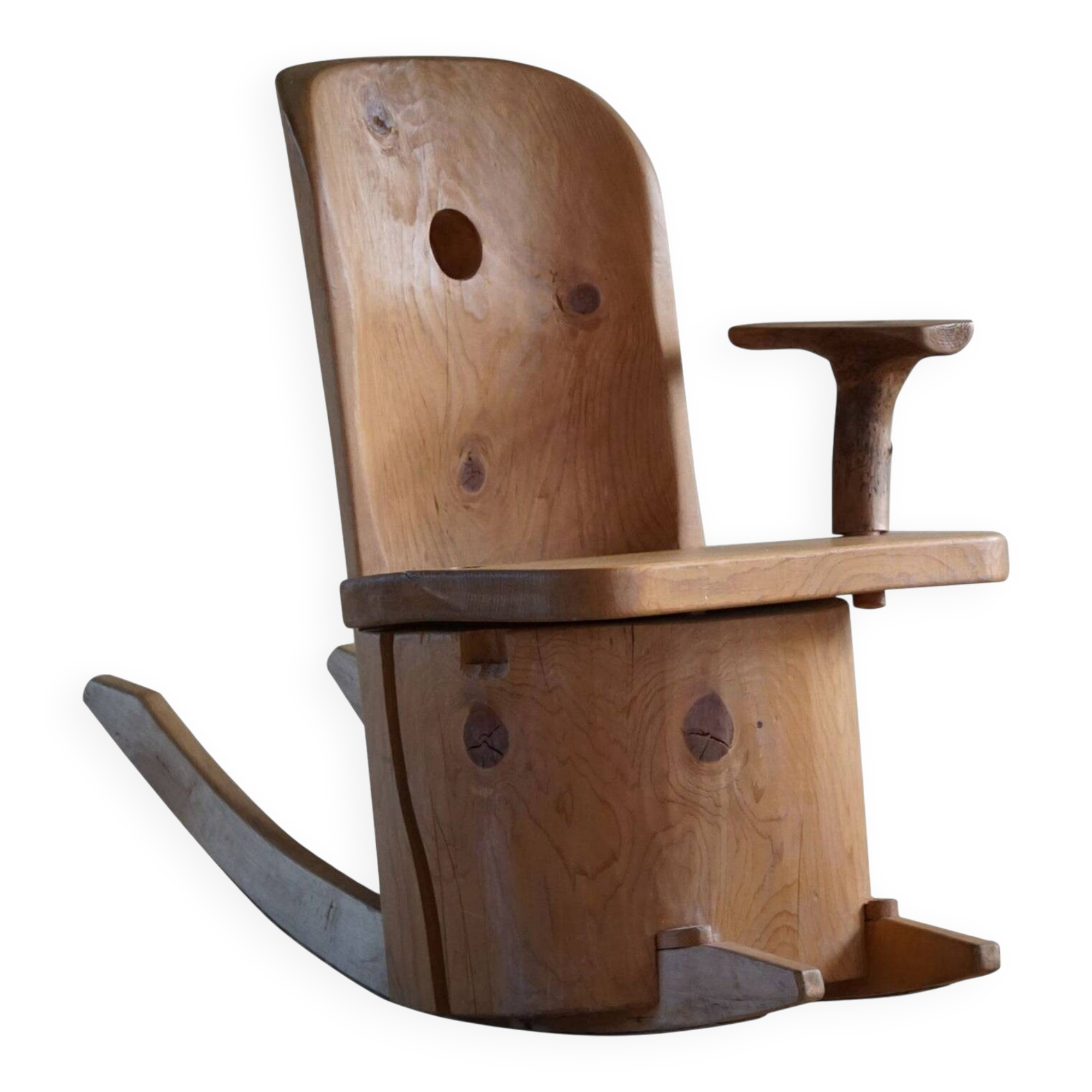 Unique sculptural rocking chair by the Finnish Matti Martikka in solid pine, 1960s.